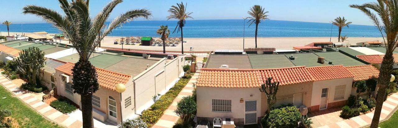 Estudio Frente Al Mar Roquetas de Mar Exterior foto